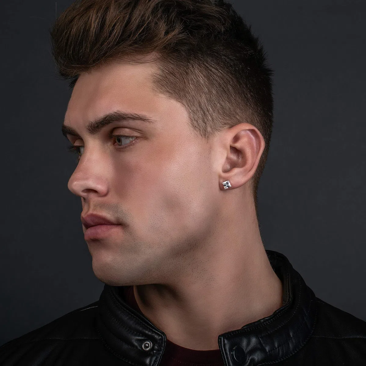 Namana Pendientes Cuadrados de Plata para Hombre, Pendientes de Plata para Hombre con Solitario de 6 mm Circonita Cúbica Cuadrada, Regalo de Joyería para Hombres