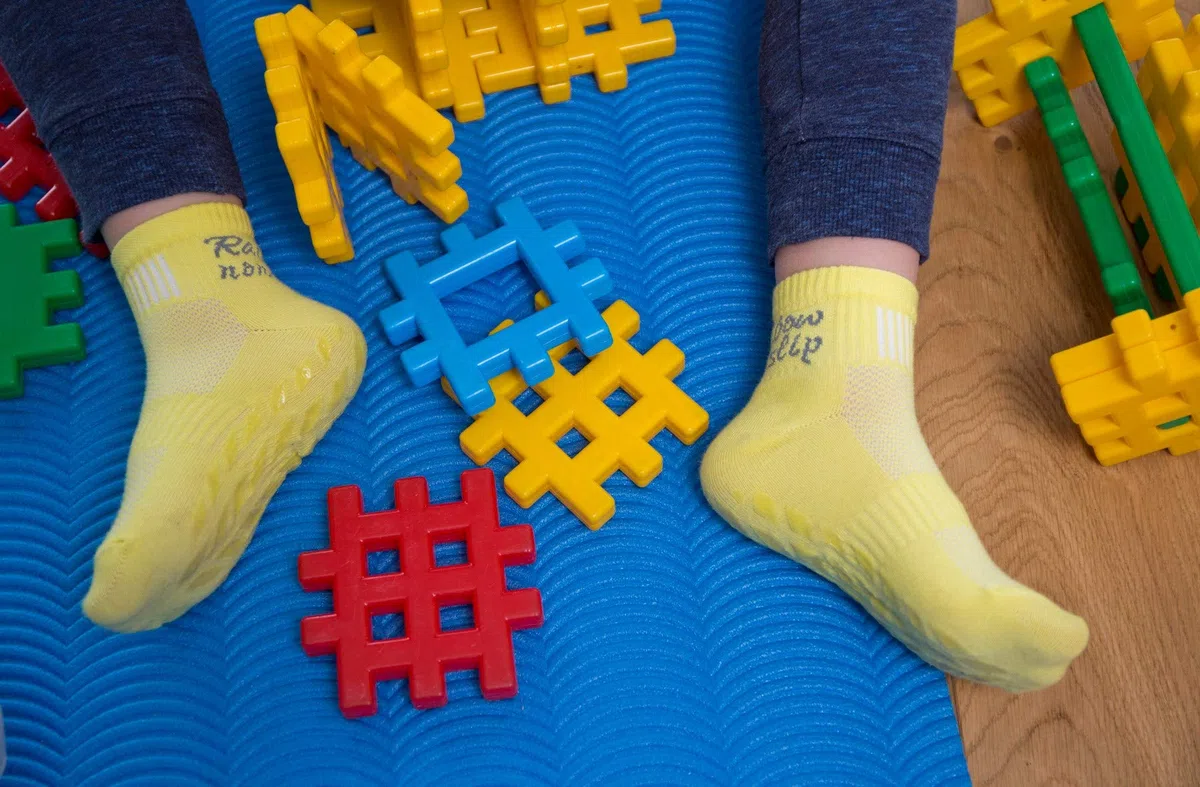 Rainbow Socks - Niñas y Niños Calcetines de Deporte Neon