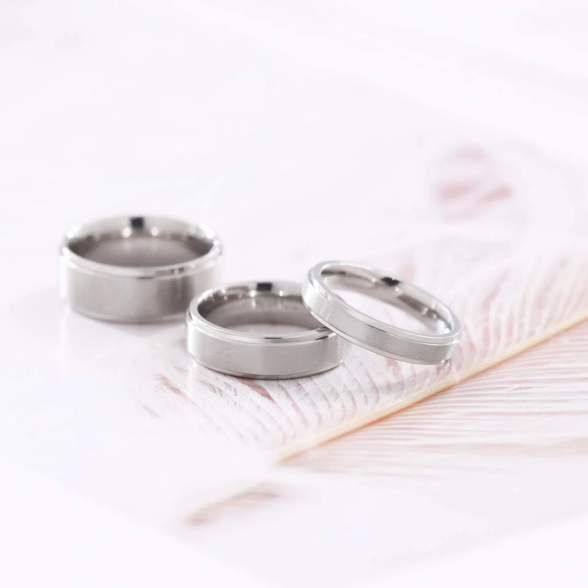 Zakk Anillo para hombre y mujer, titanio, anillos de compromiso, alianzas de boda, alianzas de boda, plata cepillada, 4 mm, 6 mm, 8 mm