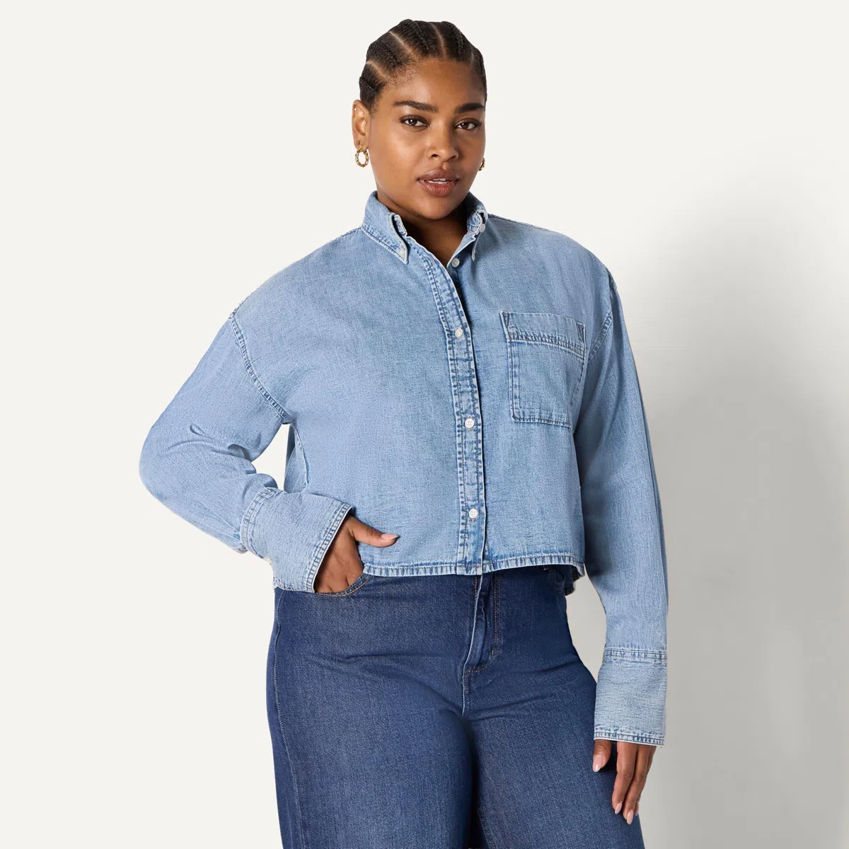 Amazon Essentials Mujer Camisa Corta Moderna de Mezclilla con Botones y Corte Extragrande