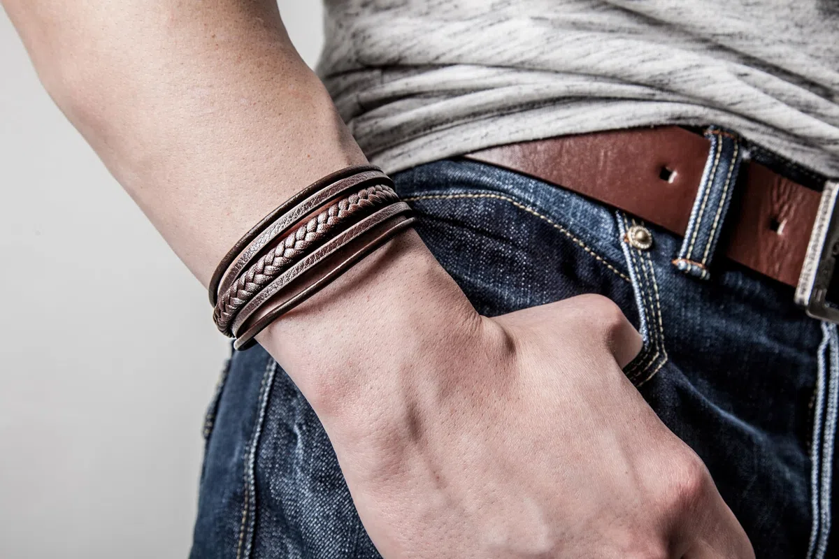 SERASAR | Pulsera de Cuero Premium [Braid] para Hombre en Negro y Marrón | Diferentes Largos | Cerradura de Acero Inoxidable | Joyero Exclusivo | Gran Idea de Regalo