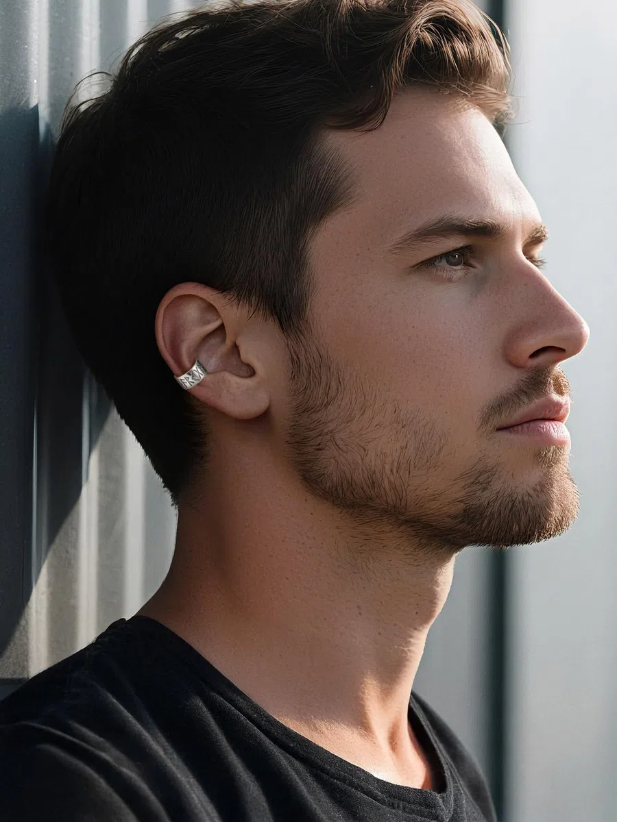 FaithHeart Pendientes Vikingos Runas Plata de Ley 925 Hombres Aretes Redondos Hipoalergénicos de Orejas Joyería Religiosa de Protección de Familias Parejas