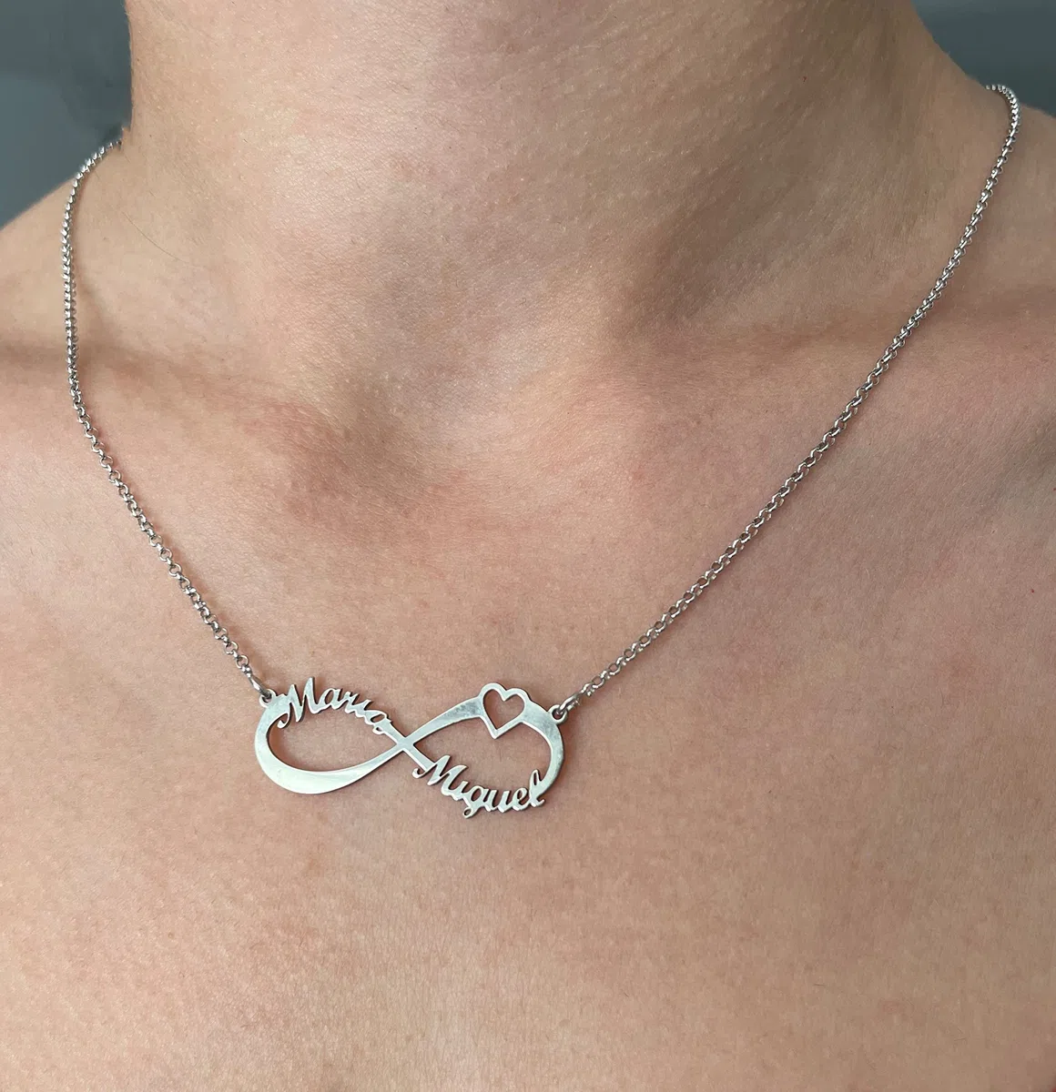 Collar Infinito con Nombre Personalizado de Plata de Ley - Artesanal hecho a mano -