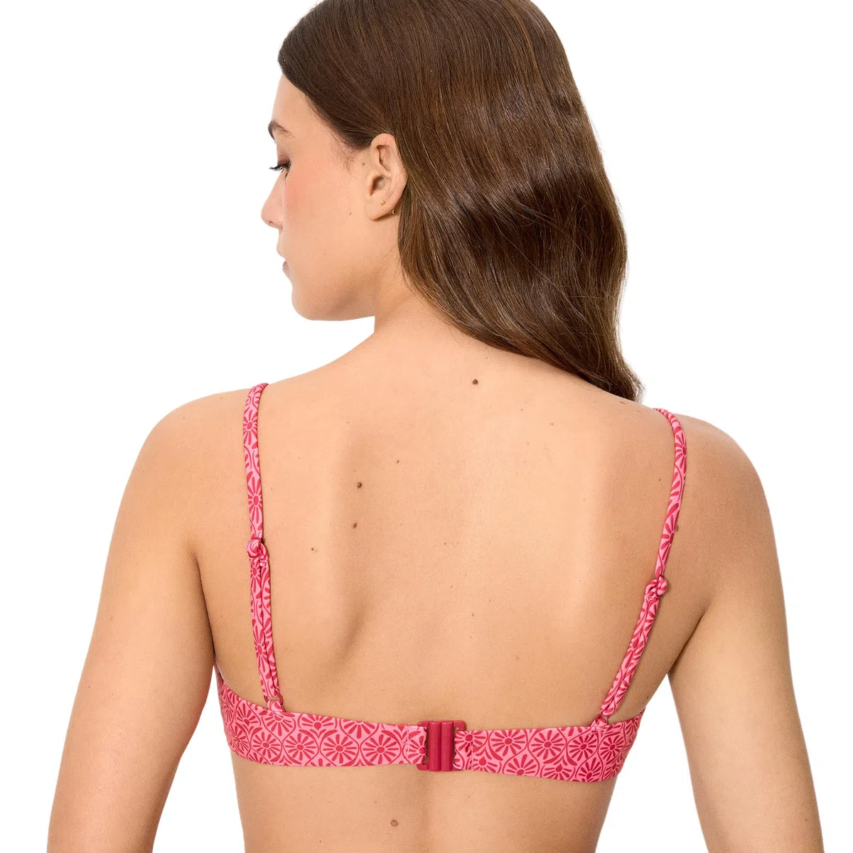 YSABEL MORA. Top Bikini Triángulo Flores Rosa Y Rojo Copa B. Top Triángulo Copa B Sin Aro con Relleno Extraíble Cierre De Broche Y Tirantes Fijos .Colección Cherry.