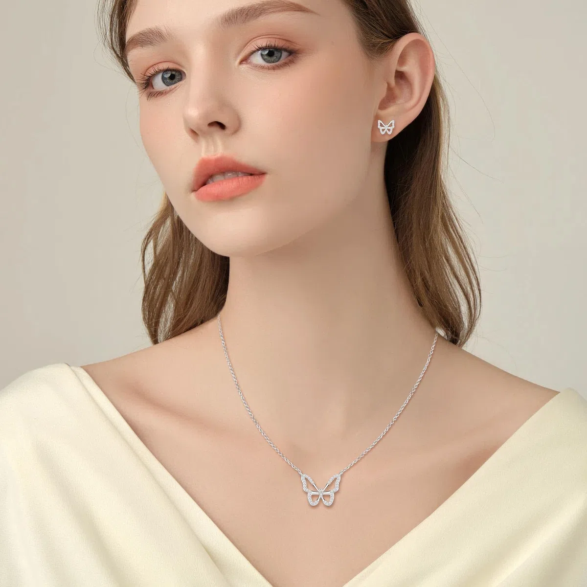 Mariposa Juego de Joyas de Plata Conjunto Collar y Pendientes Mariposa con Circonita - Forma de Mariposa Aretes & Collar con Colgante Regalos para Mujer Niña Esposa Amante Novia Madre