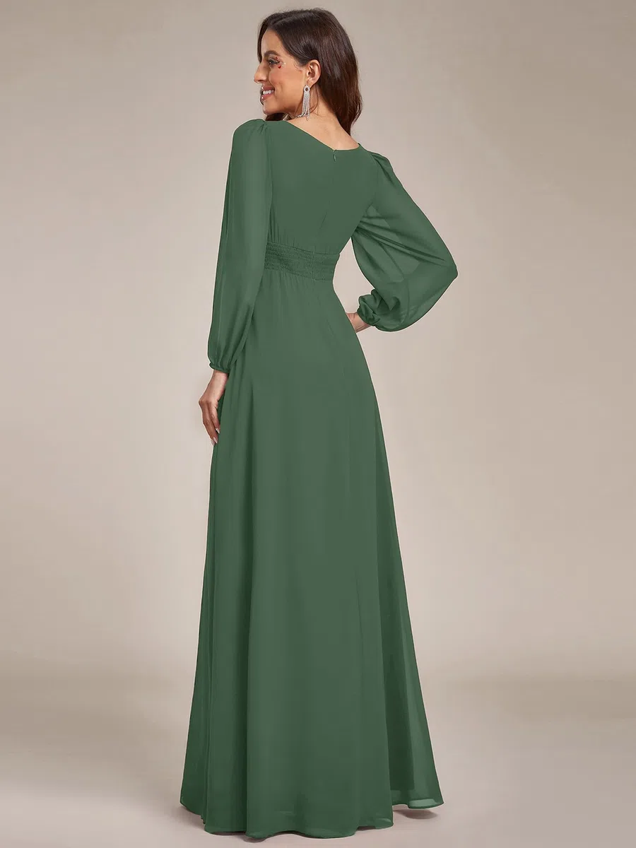 Ever-Pretty Vestido formal de gasa con cuello redondo y mangas largas plisadas, cintura imperio, talla grande, vestido de dama de honor