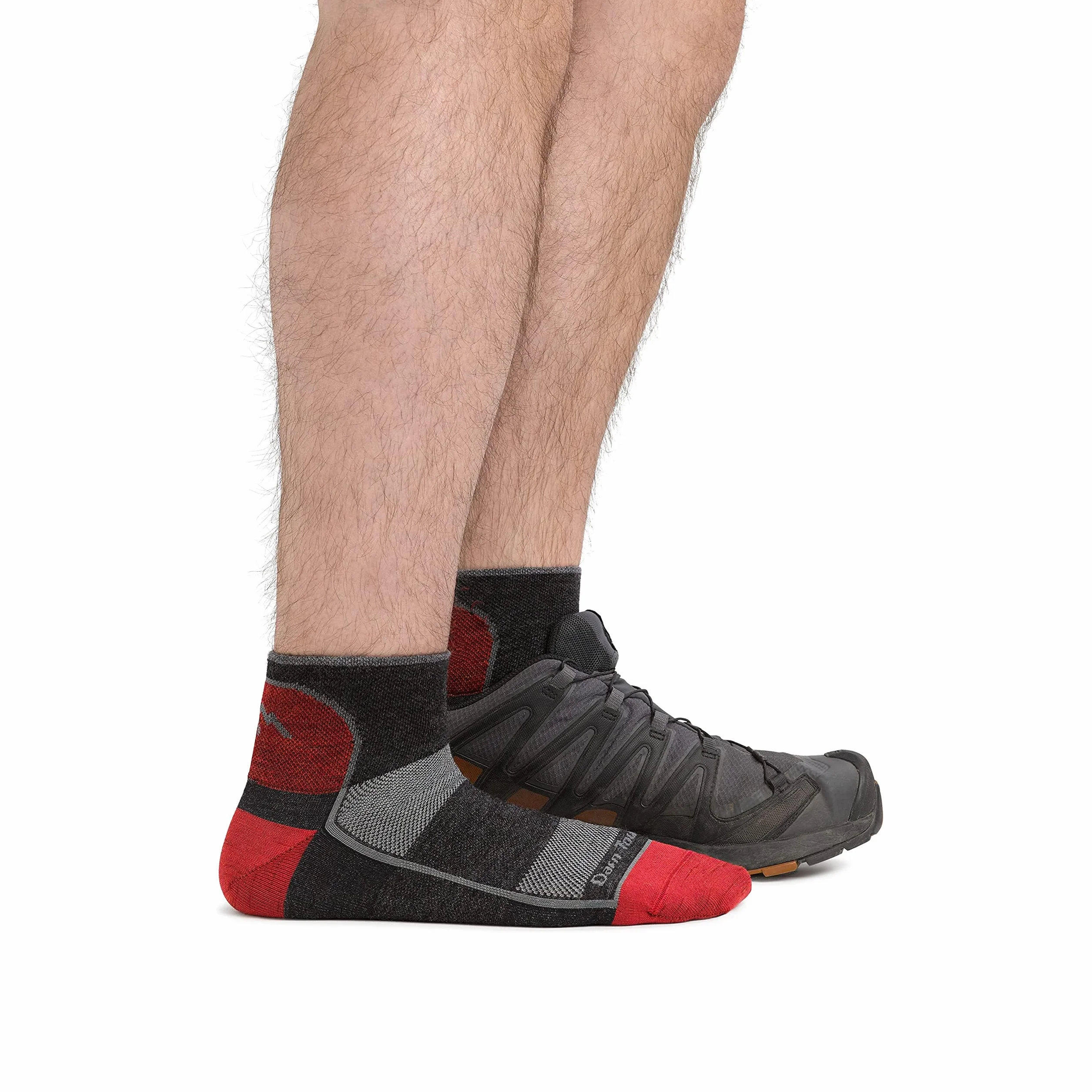 Darn Tough Quarter Calcetines para correr para hombre, calcetines ligeros de cuarzo (estilo 1715)