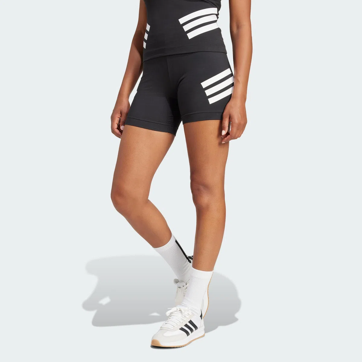 adidas Future Icons Three Stripes Biker Short - Mallas Mujer