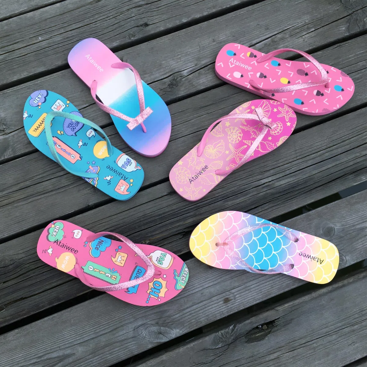 Ataiwee Chanclas para niñas, sandalias de playa para niños pequeños y grandes, sandalias de colores estampados para niños.