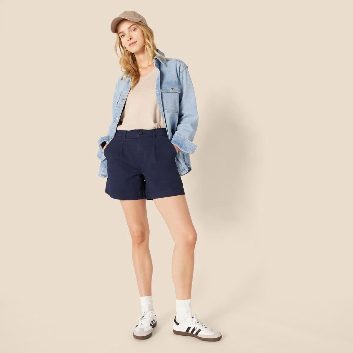 Amazon Essentials Pantalones Cortos de Tiro Alto, Corte Holgado, Cintura Entallada y Parte Trasera Elástica Mujer