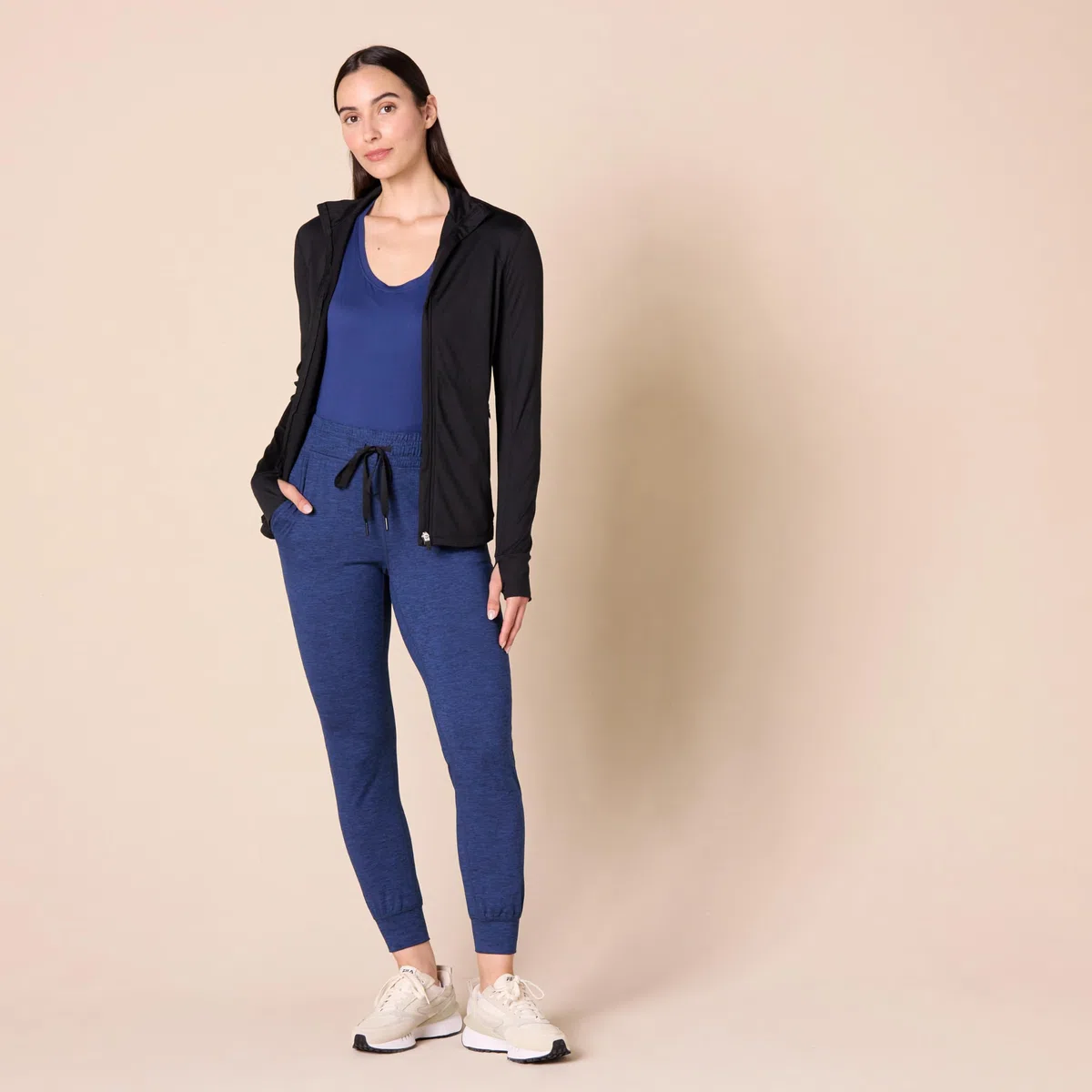 Amazon Essentials Pantalón Jogger, Elástico, Técnico, Afelpado - Colores interrumpidos Mujer