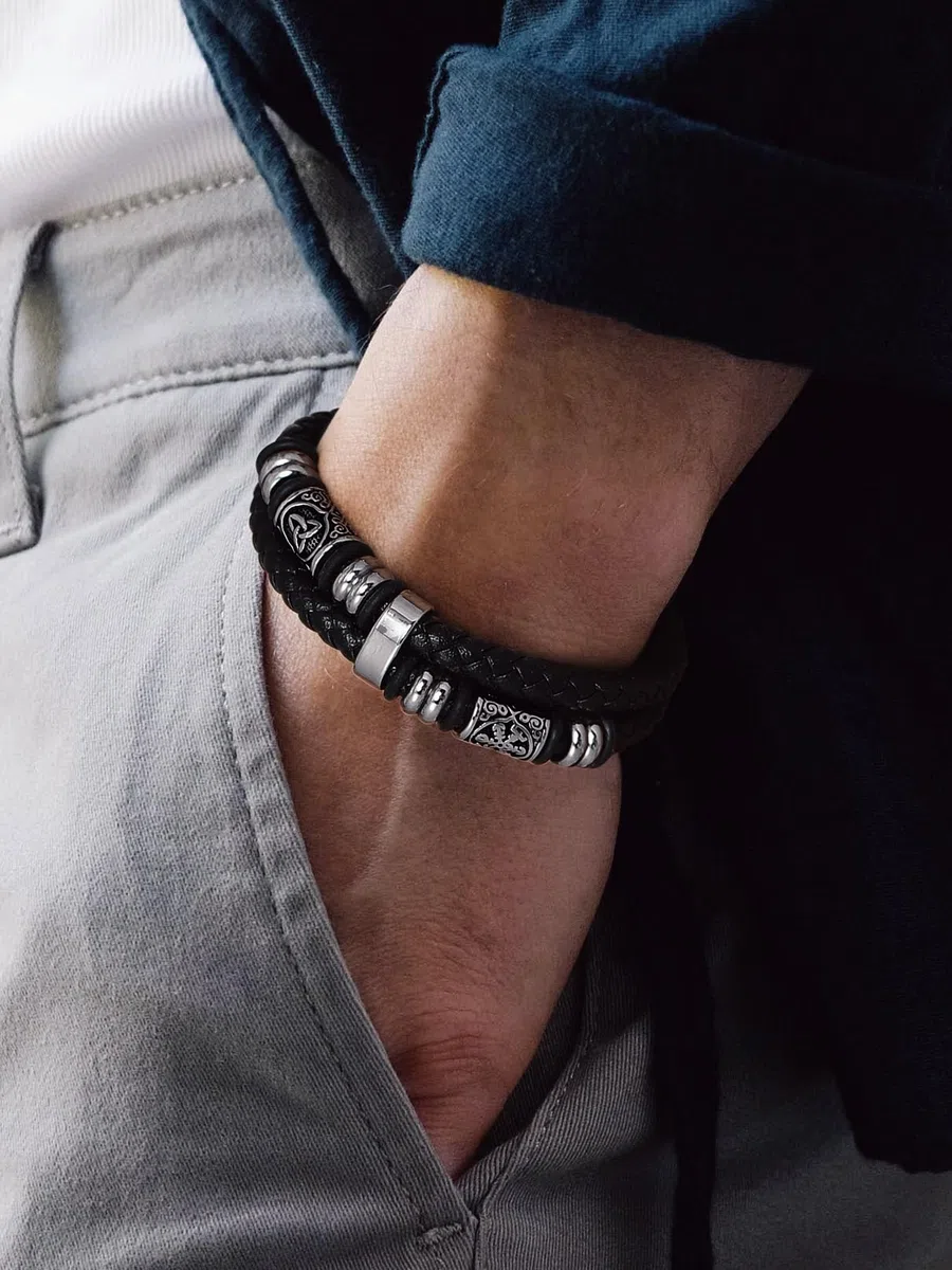 Bandmax Pulsera Viking Cuero Hombre con Charms Brújulas, 19cm 21cm 23cm 25cm Largo, Broche Imán Robusto, Personalizable, Incluye Joyero