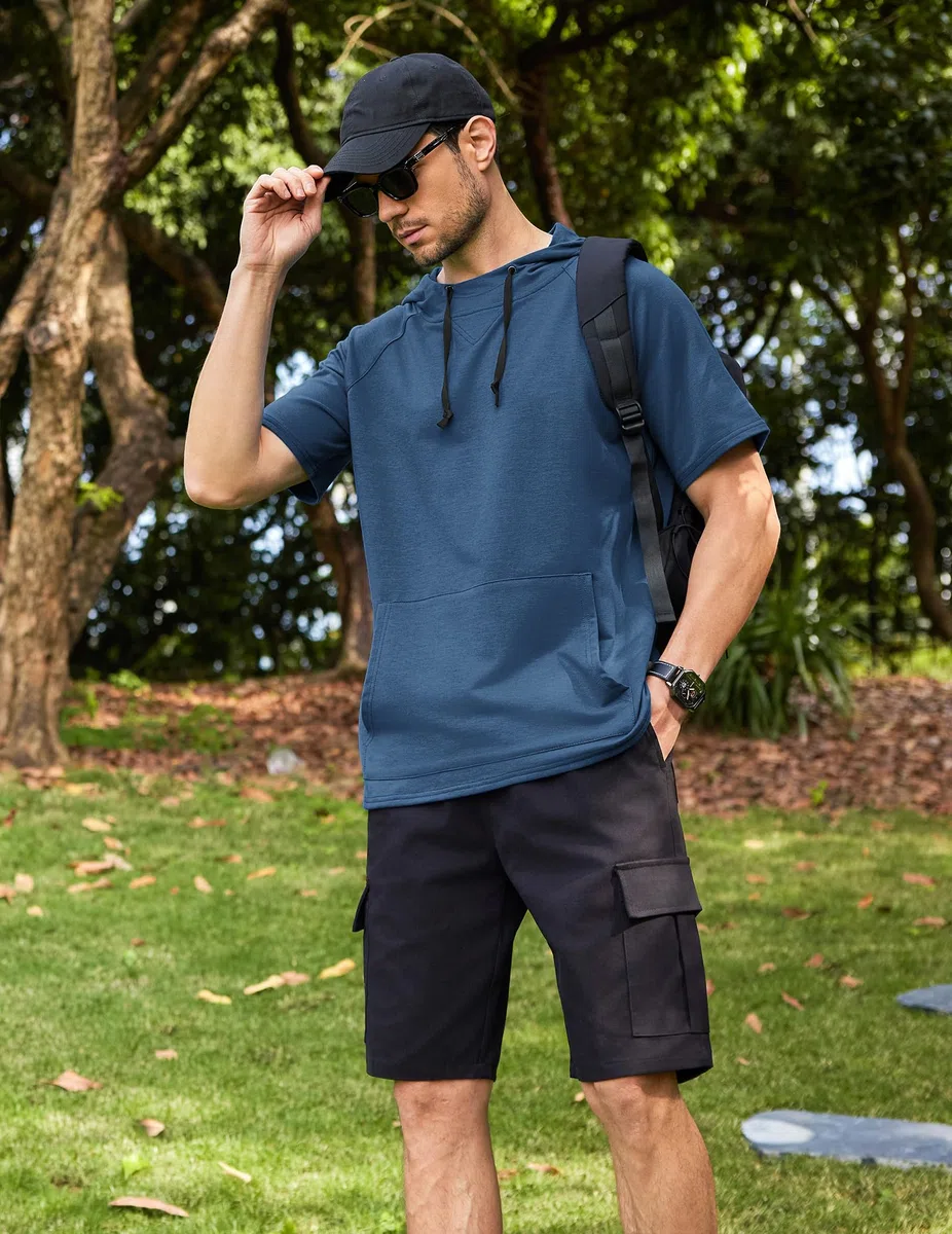 COOFANDY Sudadera con Capucha de Manga Corta para Hombre Camiseta Deportiva con Bolsillo Canguro Estilo Urbano y Fitness para Gym Running y Verano Casual Azul M