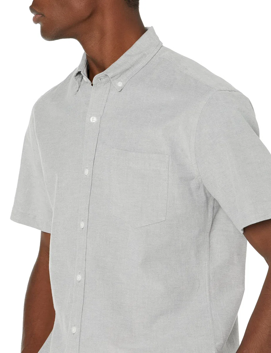 Amazon Essentials Camisa Oxford con Bolsillo de Manga Corta y Ajuste Normal Hombre