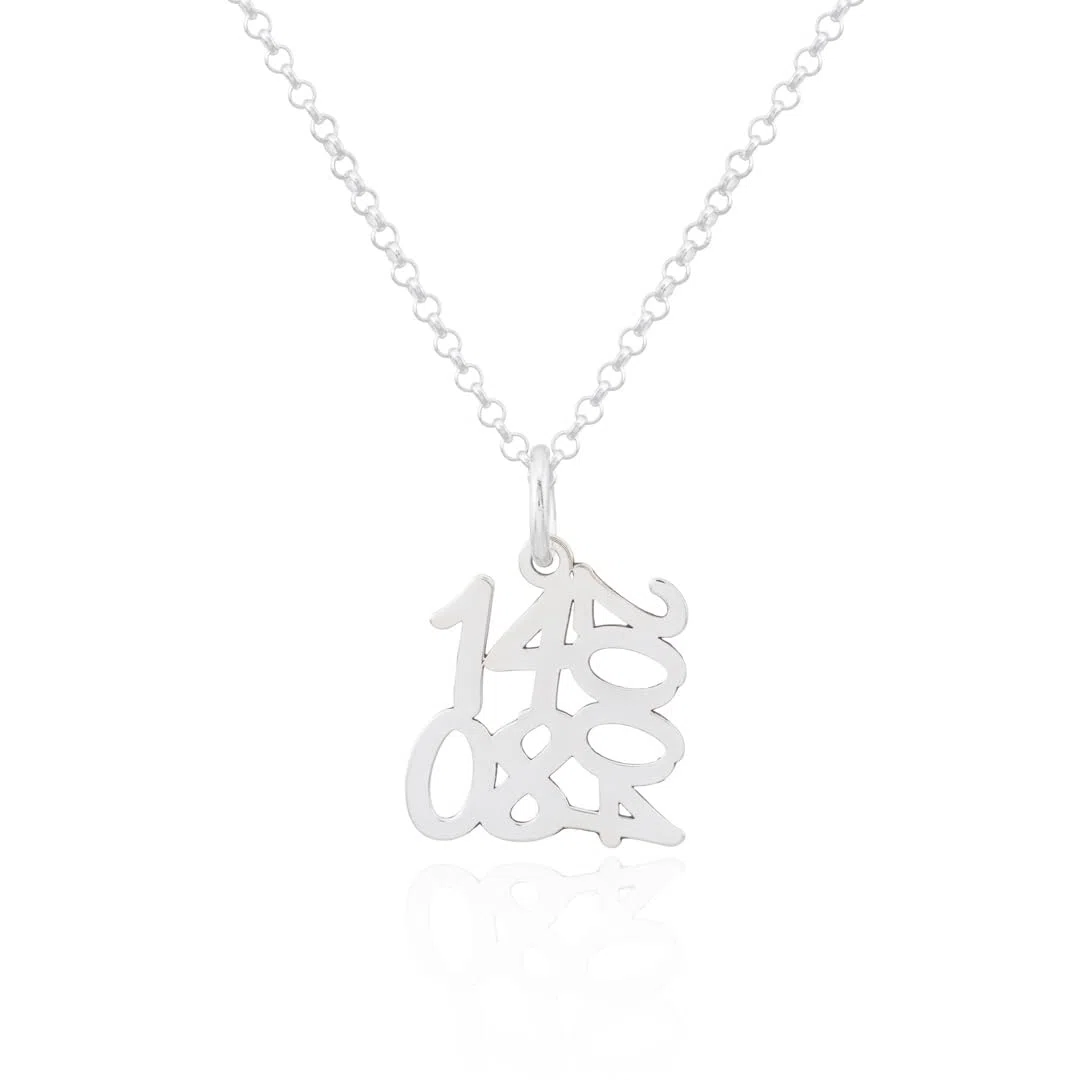 Collar con Fecha de Aniversario Mujer Unisex en Plata de Ley 925 Cadena de 45cm + Alargador. Regalo ideal de San Valentín, para Novia Madre Abuela. Hecho en España. (Collar Fecha Plata)