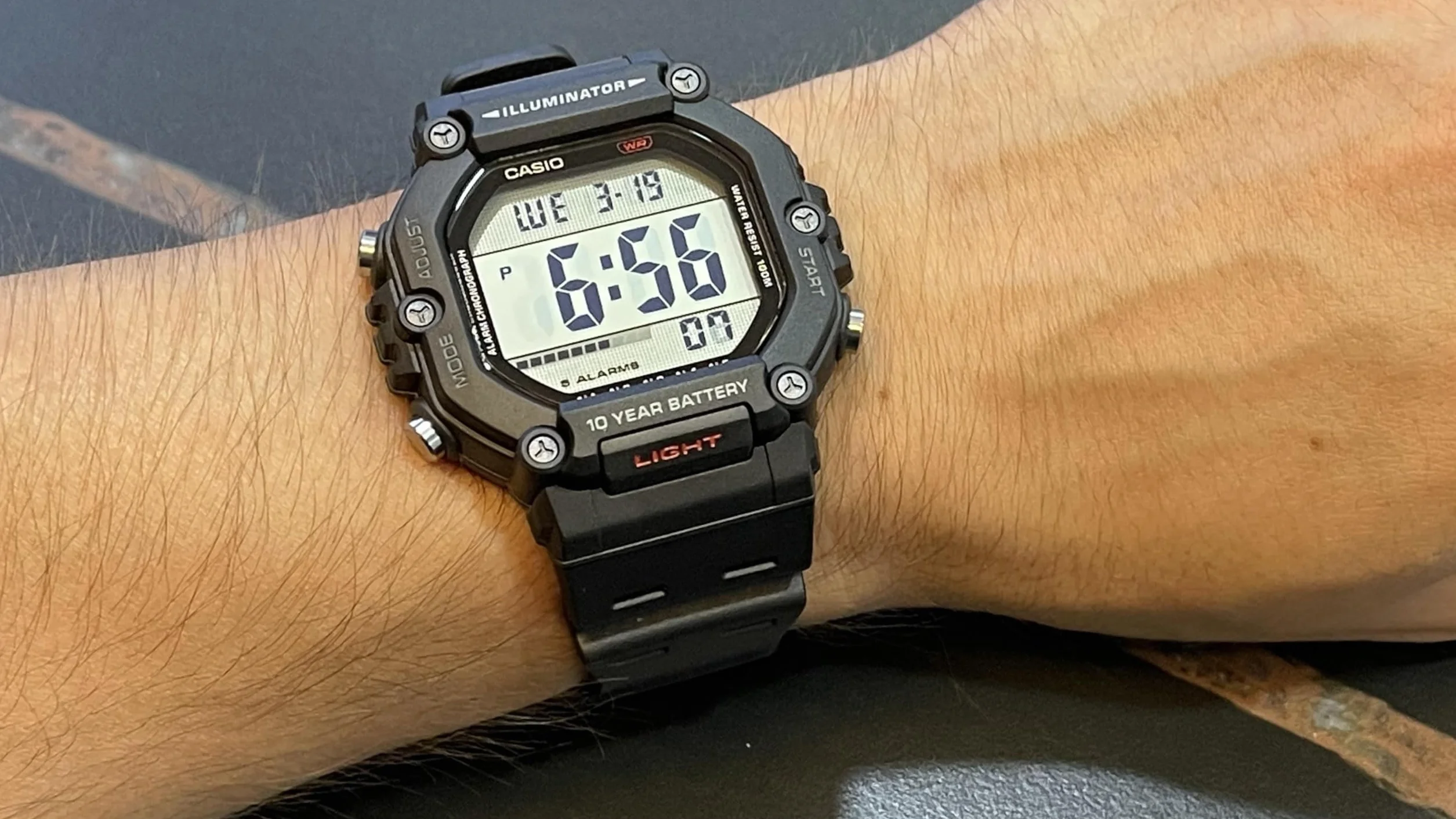 Casio Reloj Digital de Cuarzo para Hombre con Correa de plástico AE-1600H-1AVEF
