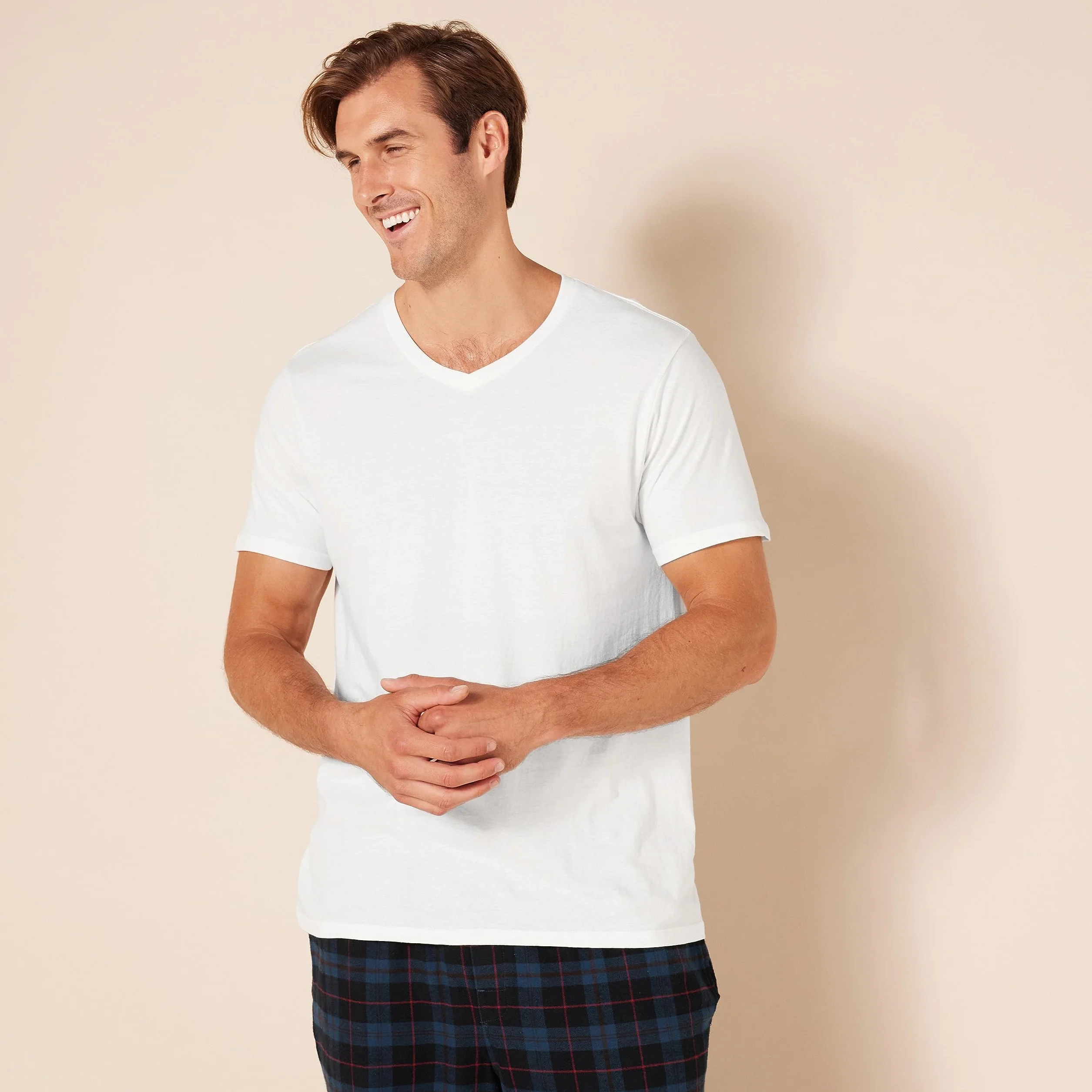 Amazon Essentials Hombre Camiseta Interior con Cuello en V, Transpirable, Algodón