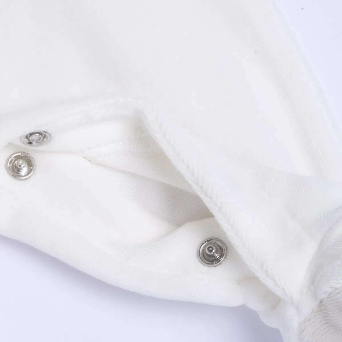Chicco, Pijama de Bebé para Niña de Suave y Cálida Chenilla con Cómoda Abertura en la Entrepierna, Adeucado para el Invierno, Ropa de Bebé 0-24 Meses, Designed in Italy