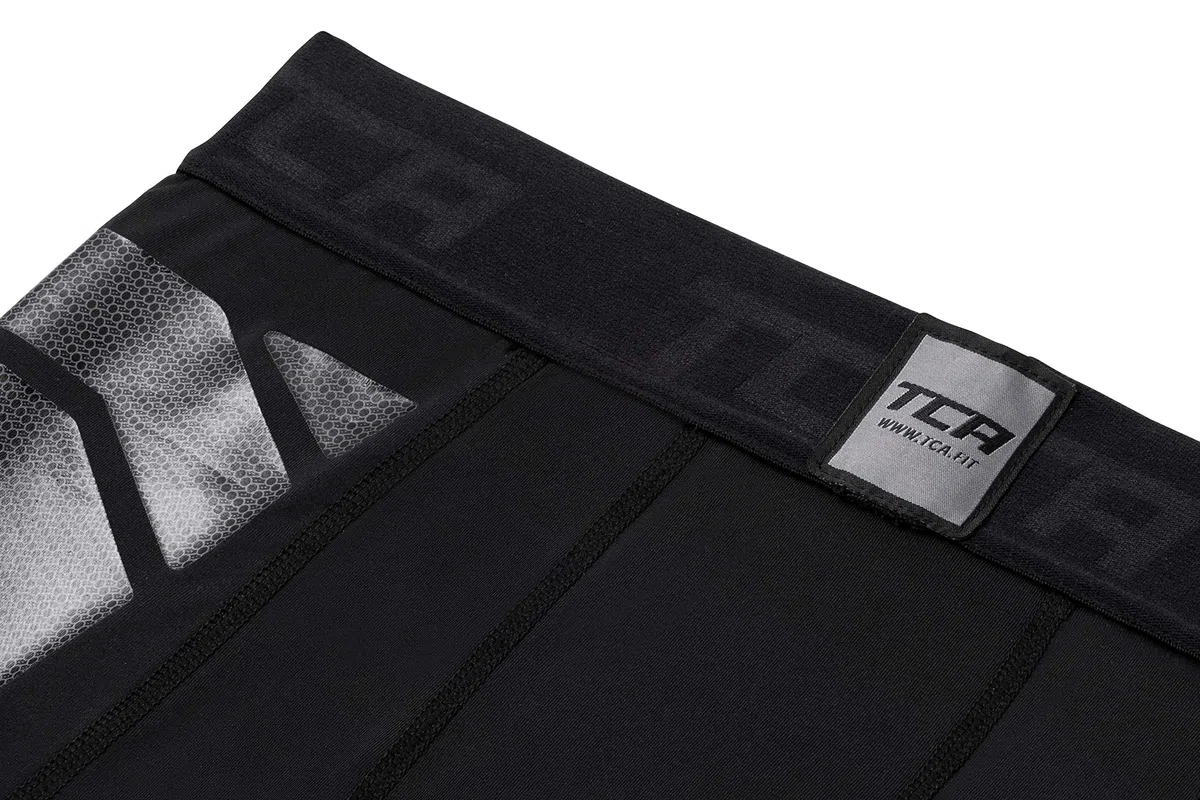 TCA Pantalones Cortos CarbonForce Pro de Compresión para Niños