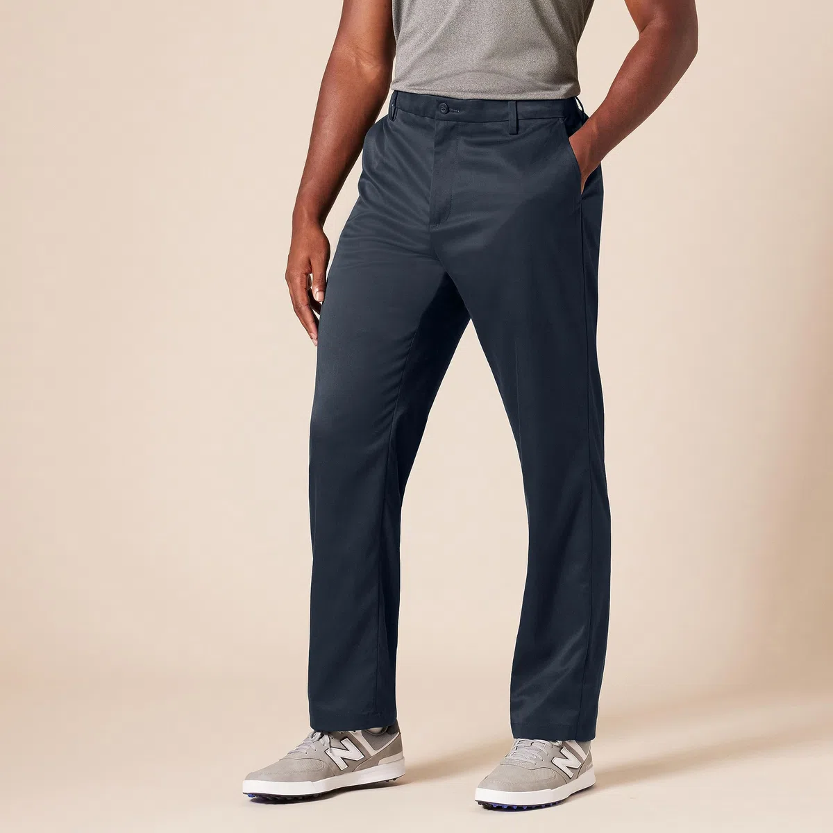 Amazon Essentials Pantalones de Golf Elásticos de Corte Clásico para Todo el Día Hombre, Azul Marino, 34W / 32L