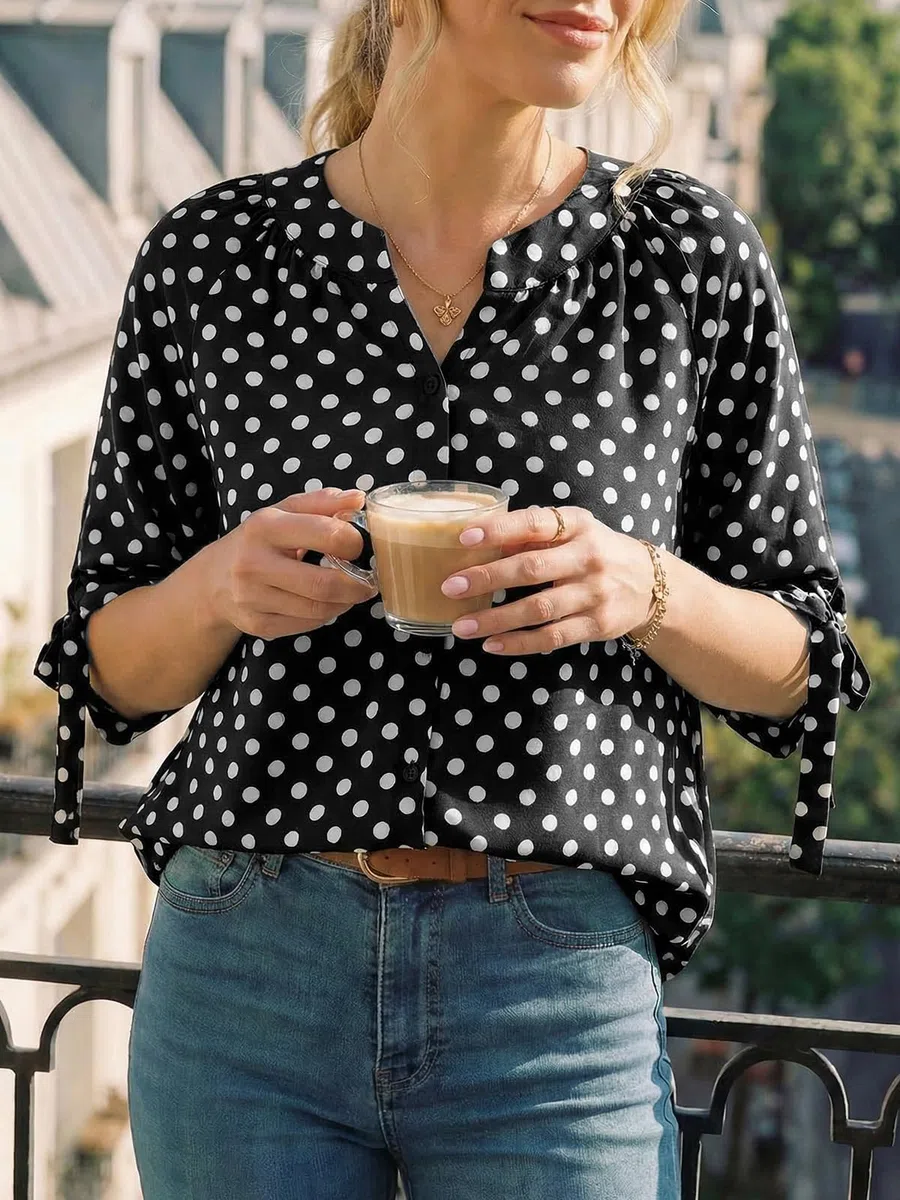 Cicy Bell Blusa con cuello en V para mujer, diseño de lunares