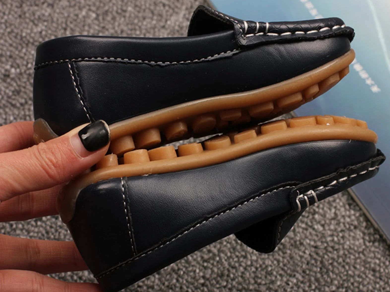 Mocasines de Cuero para Niños Chicos Chicas Moda Loafers Casual Barco Zapatos Planos Antideslizantes Oxfords Comodidad Zapatos para Caminar, Azul Oscuro 29 EU = 30 CN