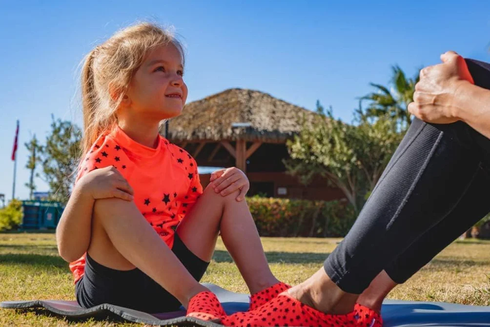 Slipstop Zapatos de playa para niños, antideslizantes, protección solar UPF 50+, Gatos coloridos gatitos, 27/29 EU