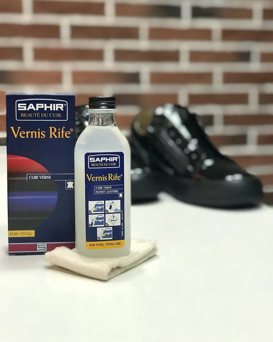 Saphir Vernis Rife 100 ml – Limpiador y abrillantador para cuero charol negro | Protege contra grietas y marcas | Brillo intenso sin siliconas | Con gamuza de aplicación
