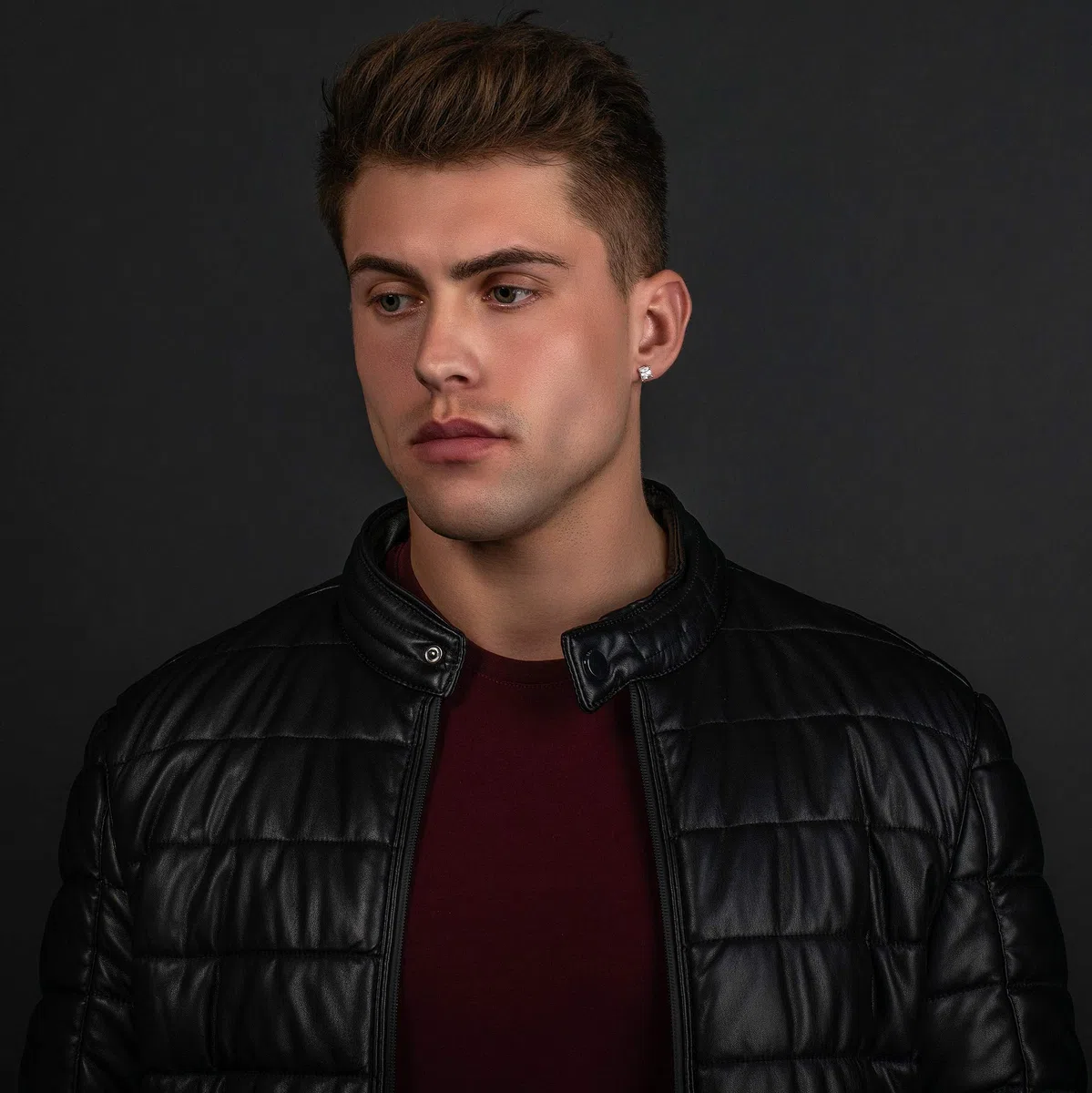 Namana Pendientes Cuadrados de Plata para Hombre, Pendientes de Plata para Hombre con Solitario de 6 mm Circonita Cúbica Cuadrada, Regalo de Joyería para Hombres