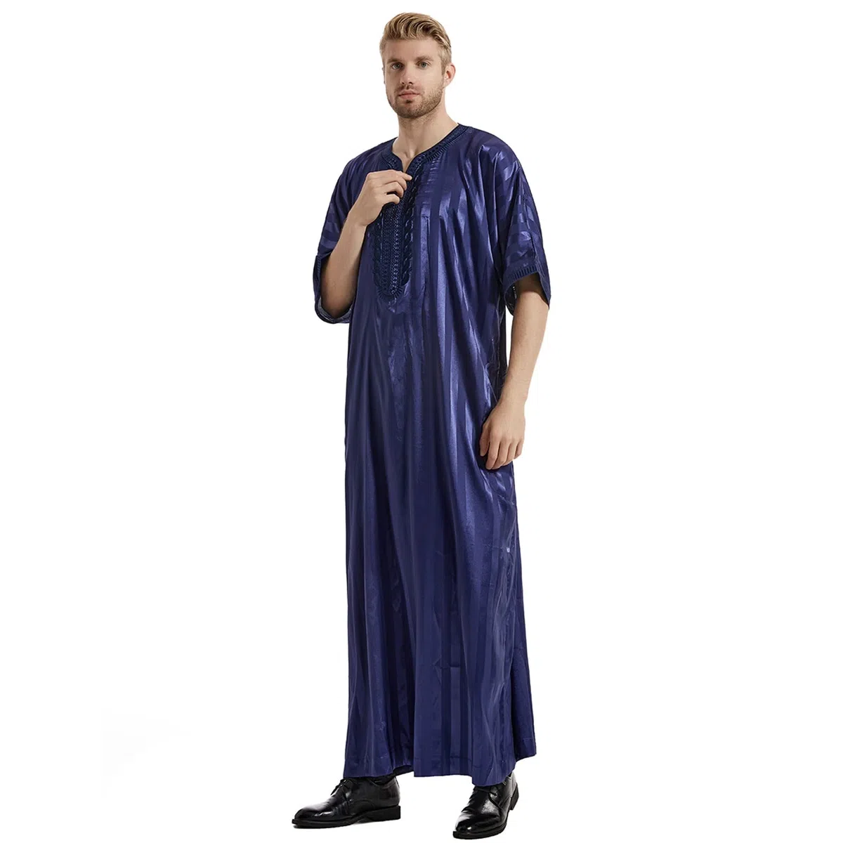 Hombres Musulmanes Ropa Jacquard Bordado Manga Corta Caftán Túnica de Pie Cuello Manga Larga Saudita Árabe Musulmán Dubai Robe Medio Oriente Saudita Túnicas de Arabia Saudita Vestidos turcos