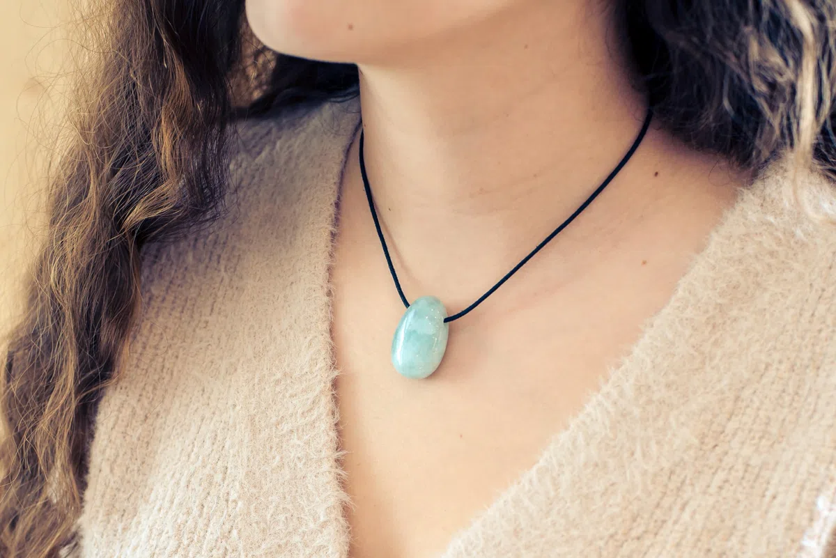 Lebensquelle Plus Colgante de gota de aguamarina | colgante de piedra tamboreada perforada con cinta de algodón | colgante de piedras preciosas de, Piedra semipreciosa, Aguamarina