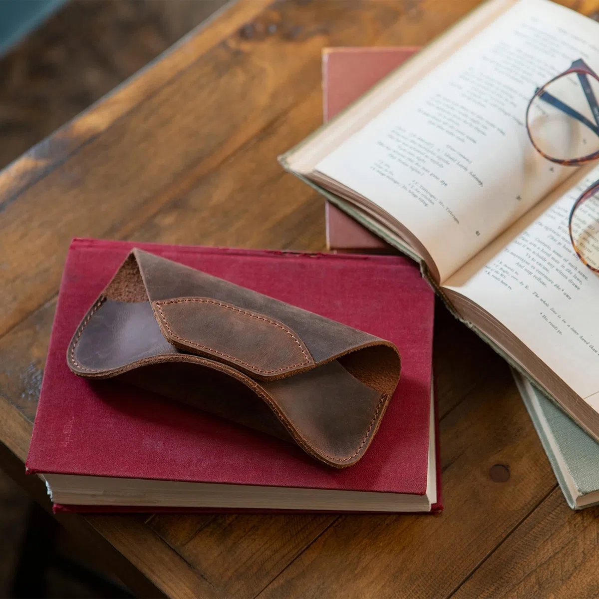 Londo Funda de piel auténtica para gafas y gafas de sol con cierre magnético a presión