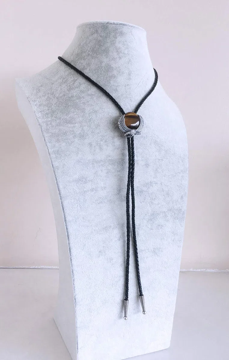 Vintage Fly Eagle W Nature Tiger Eye Stone Bolo Tie Collar de cuero