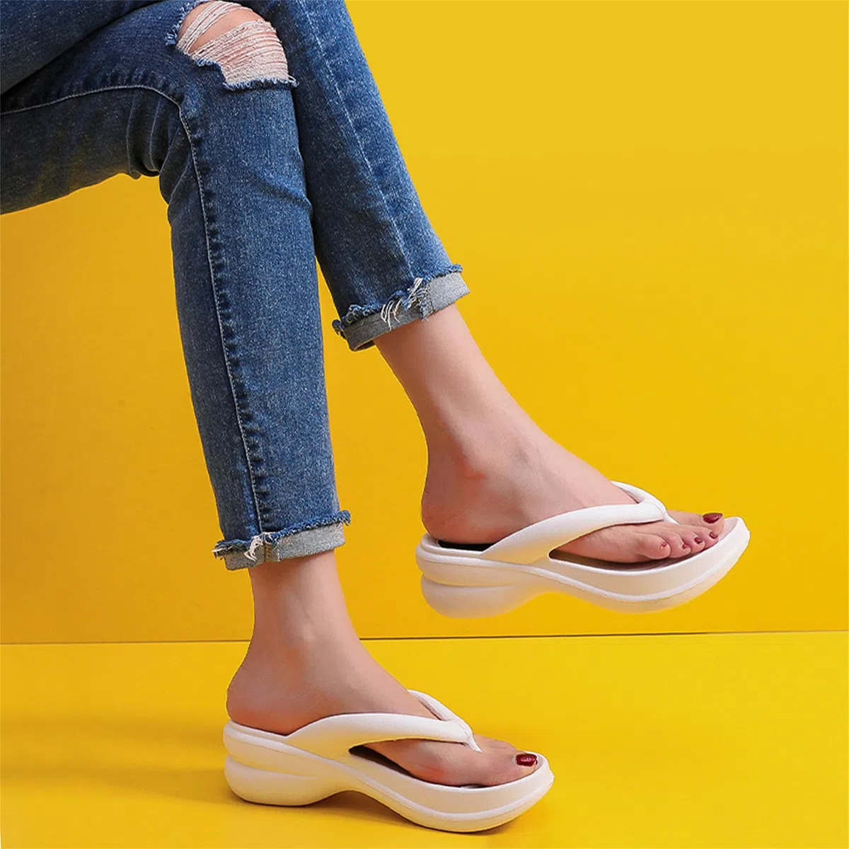 New front Chanclas de Fondo Grueso para Damas Nuevas de Verano Tacón de Cuña Arrastra Usar Sandalias de Playa con Punta de Clip Caseras Cómodas