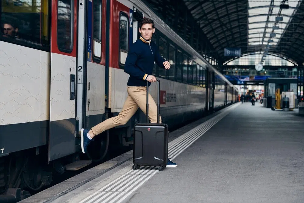 Wenger Legacy Maleta de Carcasa rígida con 4 Ruedas, Trolley, Cierre de Seguridad, Mujer, Hombre, Viajes, Vacaciones